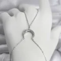 BUĞZ Pirinç Gümüş Renk Hilal Model Zirkon Taşlı Kadın Şahmeran
