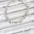 BUĞZ Pirinç Gümüş Renk Zirkon Taşlı Çiçek Model Kadın Bileklik