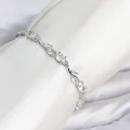 BUĞZ Pirinç Gümüş Renk Zirkon Taşlı Çiçek Model Kadın Bileklik
