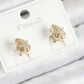BUĞZ Pirinç Zirkon Taşlı Yıldız Model Gold Renk Çocuk Küpe