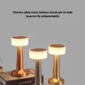 BUĞZ Şarj Edilebilir LED Masa Lambası – USB Girişli, Metal Yapı