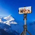  Selfie Çubuğu Tripod Kumandalı Telefon Tutucu Siyah