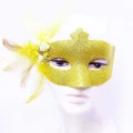 BUĞZ Sim İşlemeli İnci Boncuk Detaylı Tüylü Balo Maskesi Altın Renk 13x18 cm