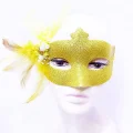  Sim İşlemeli İnci Boncuk Detaylı Tüylü Balo Maskesi Altın Renk 13x18 cm