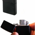  Siyah Kutulu Metal Çakmak Benzinli Hediyelik Eşya