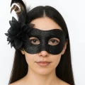  Siyah Renk Metalize Sim Görünümlü Parlak Tüylü Parti Maskesi 22x19 cm