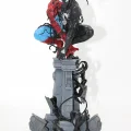 BUĞZ Spider-Man Figürü 37 Cm - Venom Versiyon