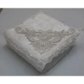 Genel Ürün Kadife Kumaş Süngerli Yemeni Hurç Fransız Güpürlü Dantel Çeyizlik Yemeni Hurcu Krem 36x36x18cm