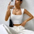 Kadın Beyaz Kare Yaka Kalınlaşan Omuz Detaylı Crop Top Bluz