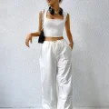 Kadın Beyaz Kare Yaka Kalınlaşan Omuz Detaylı Crop Top Bluz