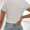Kadın Beyaz Yarım Kol Düz Yaka Crop Top Bluz