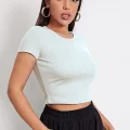 Kadın Beyaz Yuvarlak Yaka Yarım Kol Crop Top Bluz