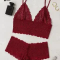 Kadın Bordo Dantel Bralet Şort Takımı – Asil ve Sofistike İç Giyim