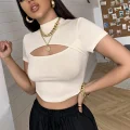 Kadın Ekru Göğüs Dekolteli Yarım Kollu Cut Out Crop Top Bluz
