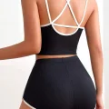 Kadın Siyah Beyaz Çapraz Lastik Detaylı Kaşkorse Şortlu Gecelik Takımı
