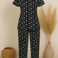 Kadın Siyah Beyaz Kalp Desenli Fiyonklu Kısa Kollu Pijama Takımı