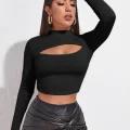 Kadın Siyah Göğüs Dekolteli Uzun Kollu Cut Out Crop Top Bluz
