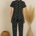 Kadın Siyah Kalp Desenli Fiyonklu Kısa Kollu Uzun Pijama Takımı