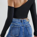 Kadın Siyah Tek Omuz Detaylı Uzun Kol Crop Top Bluz