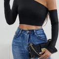 Kadın Siyah Tek Omuz Detaylı Uzun Kol Crop Top Bluz