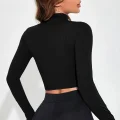 Kadın Siyah Uzun Kol Fermuarlı Parmak Geçme Detaylı Dik Yaka Crop Top Bluz