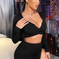 Kadın Siyah Uzun Kol Göğüs ve Göbek Dekolteli Fermuarlı Crop Top Bluz