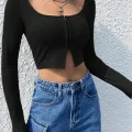 Kadın Siyah Uzun Kollu Agraflı Göğüs ve Göbek Dekolteli Crop Top Bluz