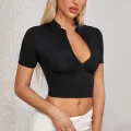 Kadın Siyah Yarım Fermuarlı ve Kısa Kollu Crop Top Bluz