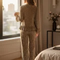 Kadın Uzun Kollu Leopar Desenli Fiyonklu Ev Giyim Pijama Takımı
