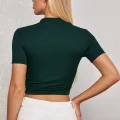 Kadın Yeşil Yarım Fermuarlı ve Kısa Kollu Crop Top Bluz