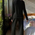 Premium Kadın Fitilli Pijama Takımı – Siyah Gold Biye Detaylı, Yumuşak Dokulu Ev Şıklığı