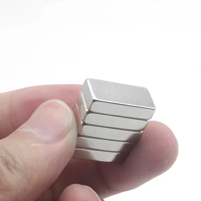 BUĞZ 1 Adet 20x10x5 mm Neodyum Magnet N35 Güçlü Mıknatıs Köşeli ve Dayanıklı Nikel Kaplama