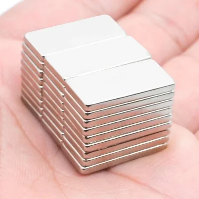 BUĞZ 100 Adet 20x10x2 mm Neodyum Mıknatıs Köşeli Magnet N35 Nikel Kaplama Güçlü Kaliteli Dayanıklı