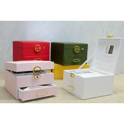 BUĞZ 16x16 cm Deri Kaplamalı Makyaj Ve Takı Kutusu