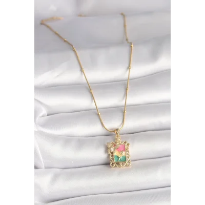 BUĞZ 316L Çelik Gold Renk Renkli Zirkon Taşlı Kelebek İşlemeli Portre Model Kadın Kolye - Lisinya