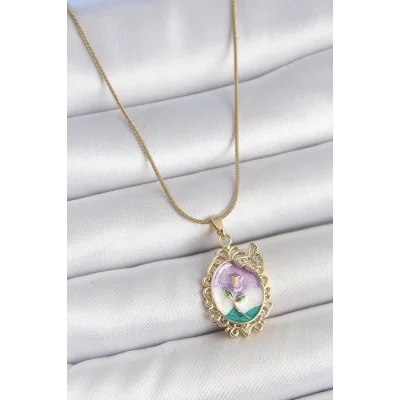 BUĞZ 316L Çelik Gold Renk Zincir Mix Renk Mineli Çiçek İşlemeli Zirkon Taş Detaylı Portre Model Kadın Kolye