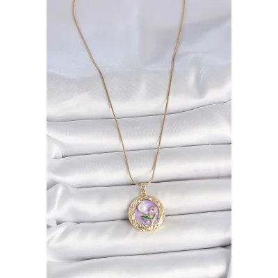 BUĞZ 316L Çelik Gold Renk Zincir Mor Çiçek İşlemeli İnci Detay Potre Model Kadın Kolye - BUĞZ