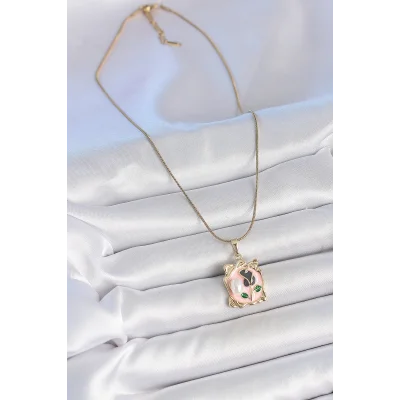 BUĞZ 316L Çelik Gold Renk Zincir Pembe Mineli Çiçek İşlemli İnci Detay Portre Model Kadın Kolye - BUĞZ