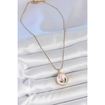 BUĞZ 316L Çelik Gold Renk Zincir Pembe Mineli İncili Çiçek İşlemeli Portre Model Kadın Kolye - BUĞZ