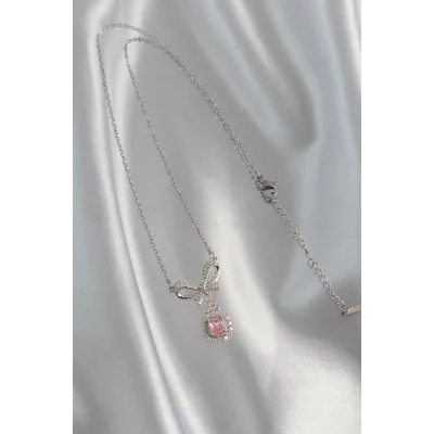 BUĞZ 316L Çelik Gümüş Renk Fiyonk Detay Pembe Zirkon Taşlı Tektaş Kolye - Lisinya