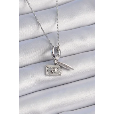 BUĞZ 316L Çelik Gümüş Renk Kalp Detay Mektup Figür Charm Model Kadın Kolye