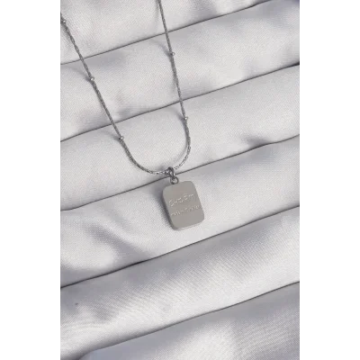 BUĞZ 316L Çelik Gümüş Renk Kare Charm Model Kolye