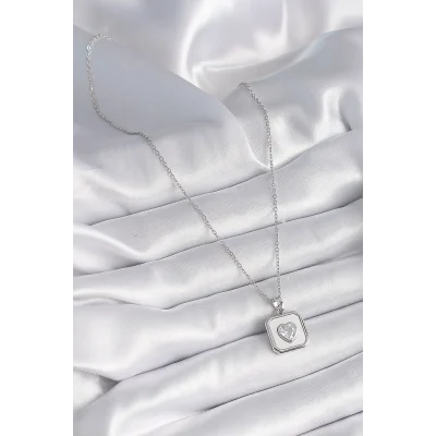 BUĞZ 316L Çelik Gümüş Renk Kare Madalyon Kalp Zirkon Taş İşleme Kadın Kolye - BUĞZ