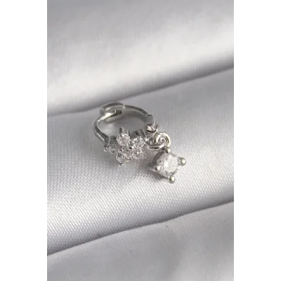 BUĞZ 316L Çelik Gümüş Renk Zirkon Taşlı Çiçek Model Sallantı Detay Tragus Piercing