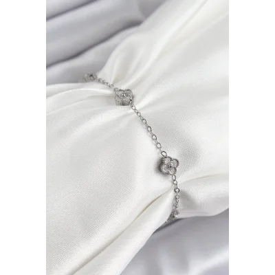 BUĞZ 316L Çelik Yonca Model Gümüş Renk Kadın Bileklik