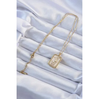 BUĞZ 316L Çelik Zincir Altın Renk Zirkon Taşlı Çerçeveli Tarot Kolye - Lisinya