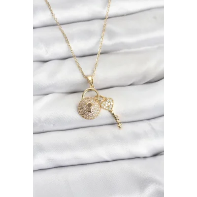 BUĞZ 316L Çelik Zincir Gold Renk Kilit Anahtar Model Zirkon Taşlı Kadın Kolye