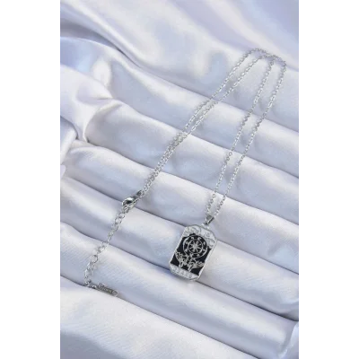 BUĞZ 316L Çelik Zincir Gümüş Renk İşlemeli Siyah Mineli Tarot Kolye - Lisinya