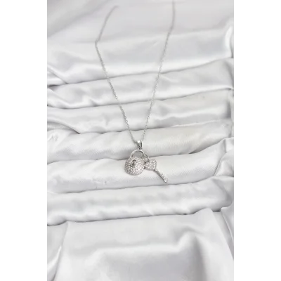 BUĞZ 316L Çelik Zincir Gümüş Renk Kilit Anahtar Model Zirkon Taşlı Kadın Kolye - BUĞZ
