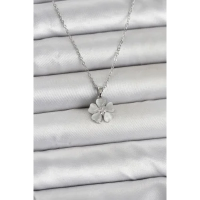 BUĞZ 316L Çelik Zincir Gümüş Renk Yonca Model Kadın Kolye